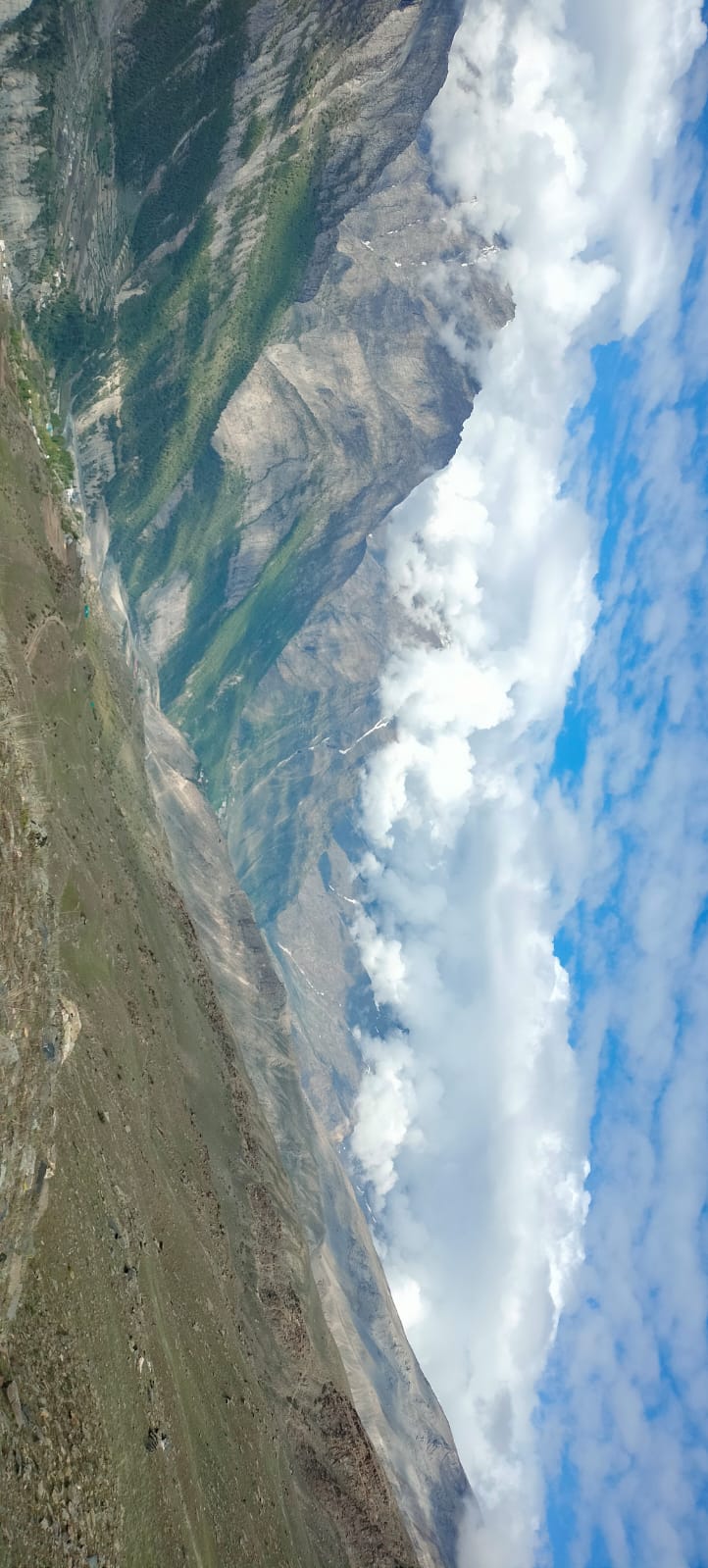Himalayan Ridge & Sea of Clouds