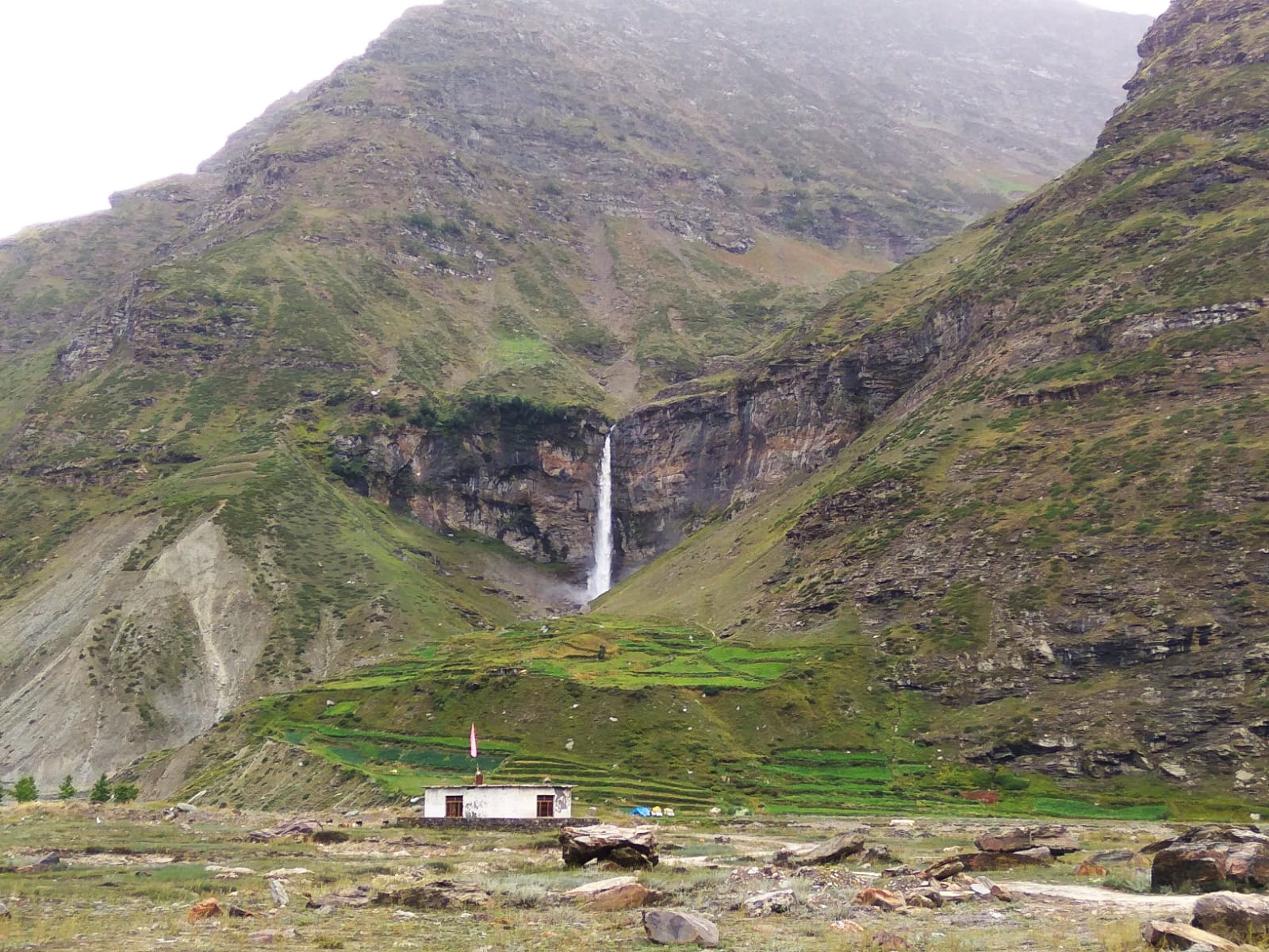 Sissu Waterfall Vista